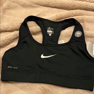 Nike pro sports bra